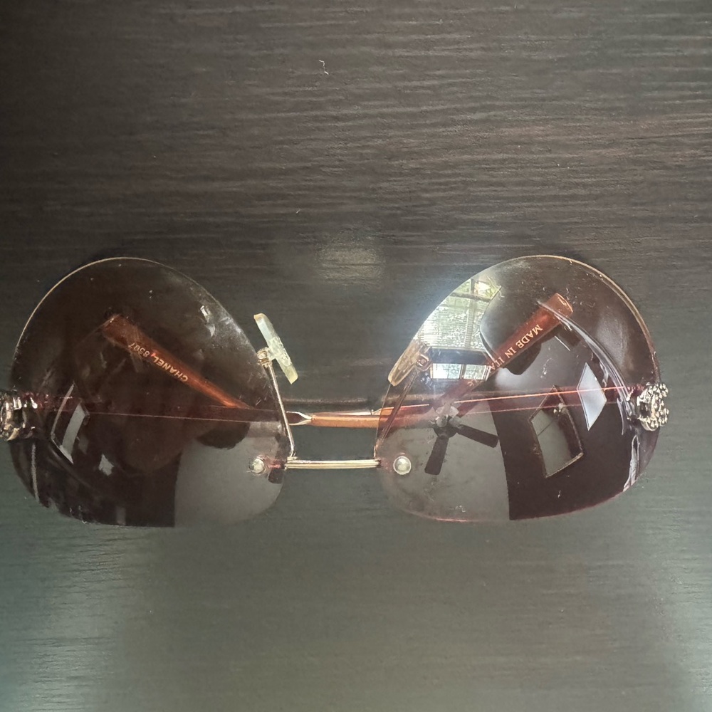CHANEL Gradient Brown Sunglasses - Picture 3 of 5